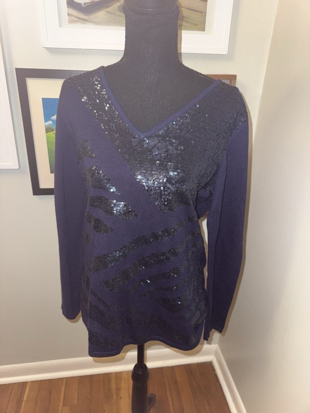 REBA Women's Large Navy Blue Sequin Zebra Stripe V-Neck Sweater Long Sleeve L